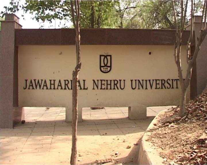 United in anger: JNU students upset over hostel raid United in anger: JNU students upset over hostel raid