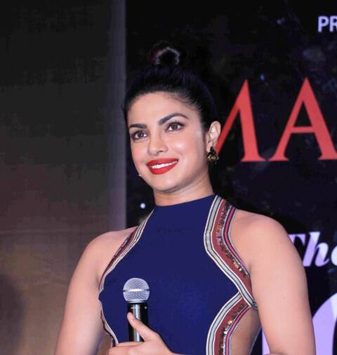 Do you know who manages Priyanka Chopra's Twitter handle? Do you know who manages Priyanka Chopra's Twitter handle?