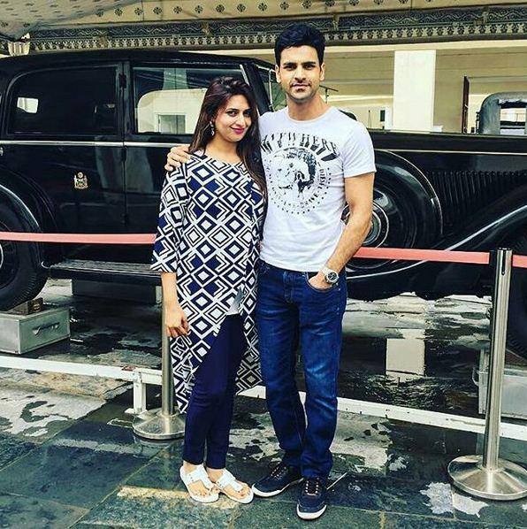 Divyanka and Vivek are active on social media but these few pictures have been posted by their fans!