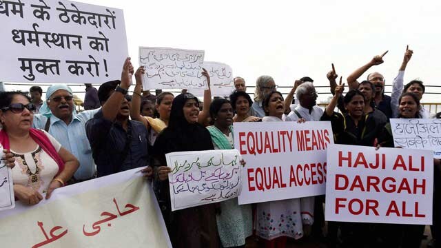 Bombay High Court allows women's entry in Mumbai's Haji Ali dargah Bombay High Court allows women's entry in Mumbai's Haji Ali dargah