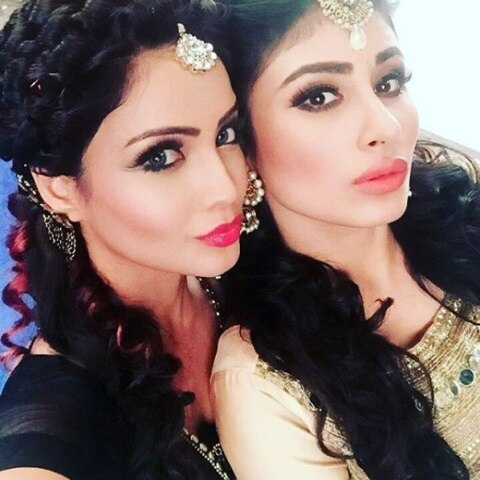 'Naagin' Actors Adaa Khan And Mouni Roy Party Like A Boss! 'Naagin' Actors Adaa Khan And Mouni Roy Party Like A Boss!