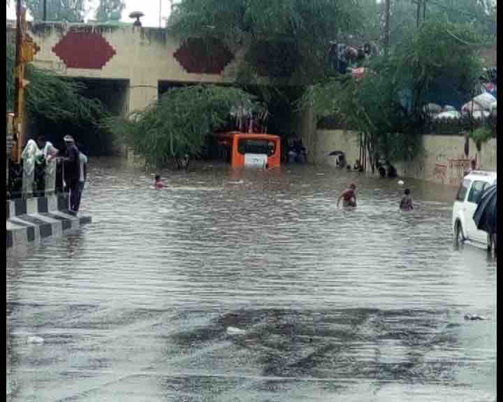 Seven killed as heavy rains lash Hyderabad Seven killed as heavy rains lash Hyderabad