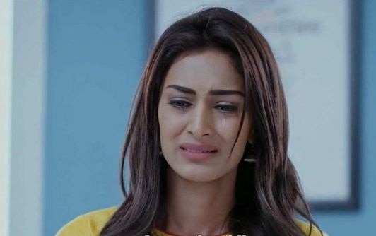 KUCH RANG PYAR KE AISE BHI: Sonakshi insults Dev in public! KUCH RANG PYAR KE AISE BHI: Sonakshi insults Dev in public!