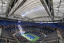 US Open 2016: Spectator arrested for jumping over court wall