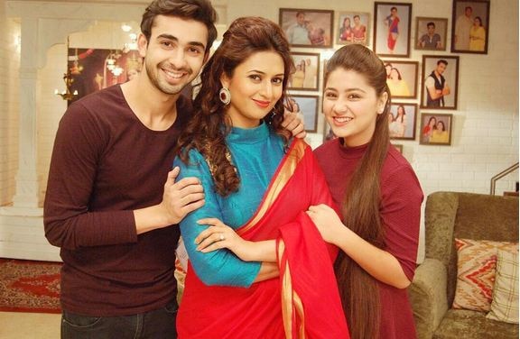 Yeh Hai Mohabbatein actress in Comedy Nights Bachao Season 2 Yeh Hai Mohabbatein actress in Comedy Nights Bachao Season 2