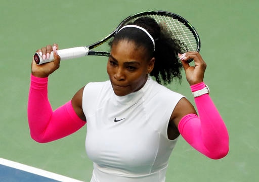 RECORD: Serena Williams overtakes Roger federer, wins her 308th grand slam match; most by anyone RECORD: Serena Williams overtakes Roger federer, wins her 308th grand slam match; most by anyone