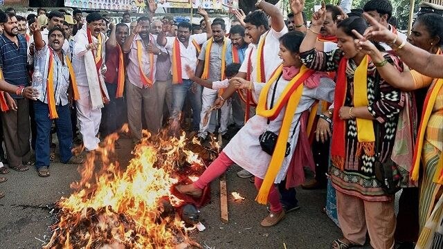 Cauvery row: Karnataka CM seeks PM's intervention to end impasse Cauvery row: Karnataka CM seeks PM's intervention to end impasse