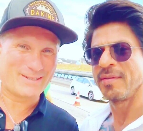 SRK makes Dutch man say 'Kaccha Papad, Pakka Papad' SRK makes Dutch man say 'Kaccha Papad, Pakka Papad'