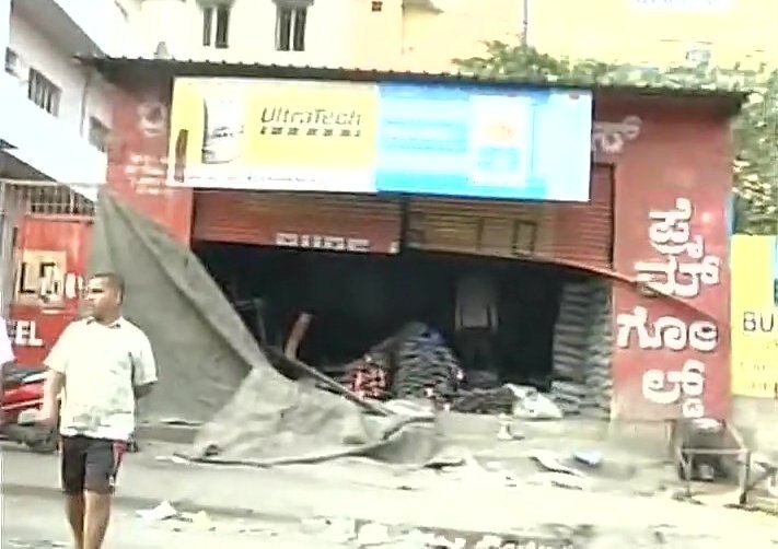 Cauvery water row: One killed in firing; curfew in violent-hit Bengaluru