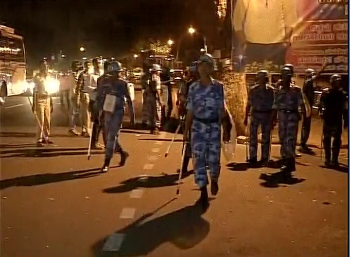 Cauvery water row: One killed in firing; curfew in violent-hit Bengaluru Cauvery water row: One killed in firing; curfew in violent-hit Bengaluru