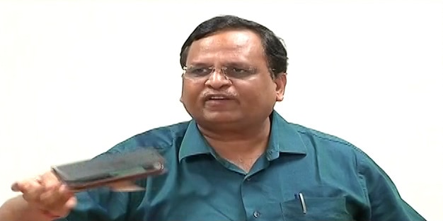 SC imposes Rs 25,000 cost on Satyendra Jain for not disclosing names of non-compliant officers SC imposes Rs 25,000 cost on Satyendra Jain for not disclosing names of non-compliant officers