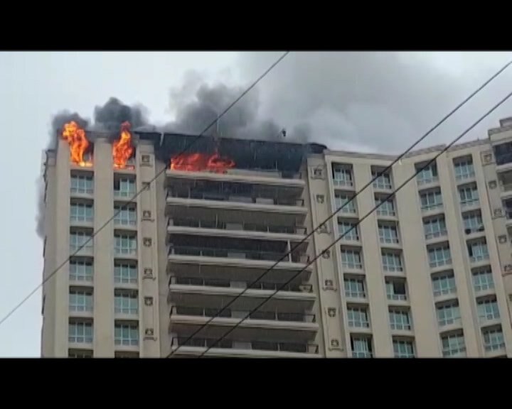 Mumbai: Fire breaks out on 32nd floor of Hiranandani Tower in Kandivali West Mumbai: Fire breaks out on 32nd floor of Hiranandani Tower in Kandivali West