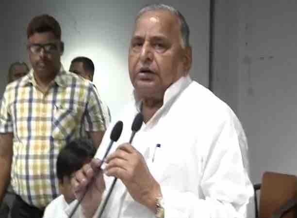 No rift within the party; Gayatri Prajapati to be reinstated as UP Minister:  Mulayam No rift within the party; Gayatri Prajapati to be reinstated as UP Minister:  Mulayam