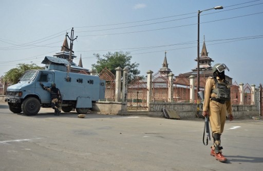 Curfew in parts of Srinagar after body of youth found Curfew in parts of Srinagar after body of youth found