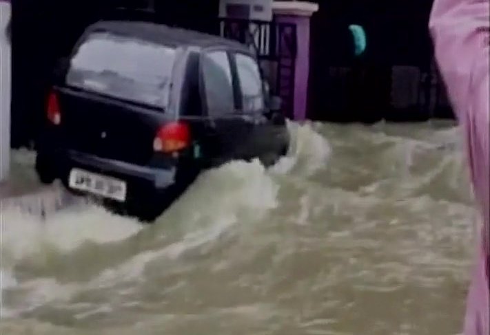 Heavy rains cripple Hyderabad, IT firms asked for work from home & Army help sought