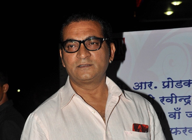 Singer Abhijeet Bhattacharya backs MNS, wants Pakistani artists out of the country Singer Abhijeet Bhattacharya backs MNS, wants Pakistani artists out of the country