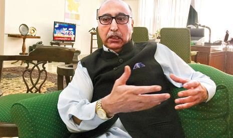 India summons Abdul Basit, presents proof of Pak's role in Uri terror attack India summons Abdul Basit, presents proof of Pak's role in Uri terror attack