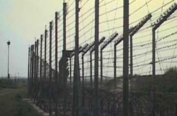 Surgical strikes: Pakistan Rangers violate ceasefire in J&K's Akhnoor sector Surgical strikes: Pakistan Rangers violate ceasefire in J&K's Akhnoor sector