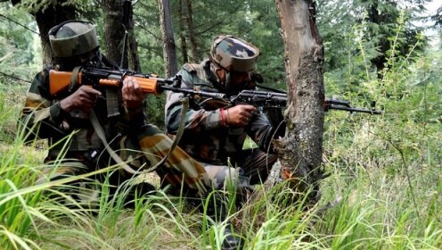 Jammu: Pakistan Army starts shelling at LoC in Poonch district Jammu: Pakistan Army starts shelling at LoC in Poonch district
