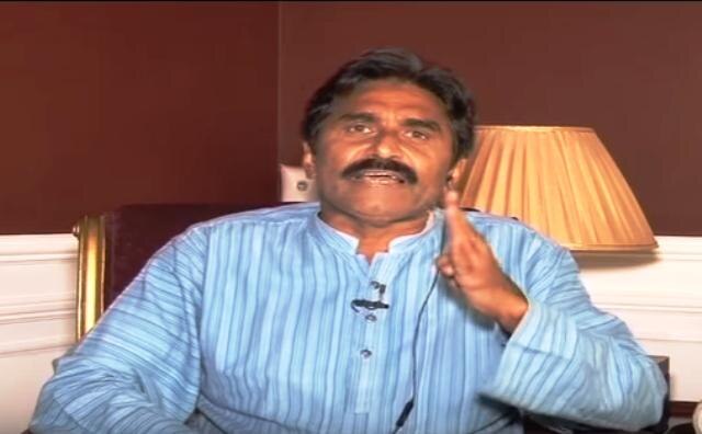 WATCH: Pak ex-cricketer Javed Miandad calls for all out attack on India following surgical strike across LoC WATCH: Pak ex-cricketer Javed Miandad calls for all out attack on India following surgical strike across LoC