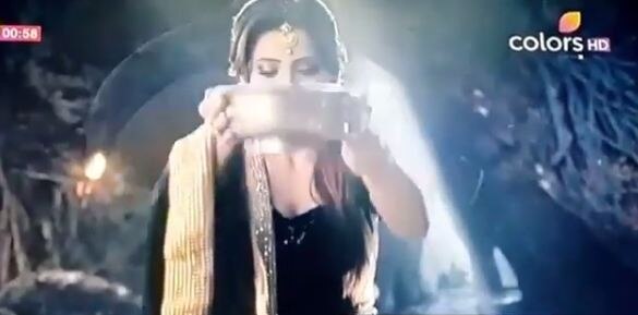 NAAGIN 2: Shesha aka Adaa Khan is BACK with this trailer NAAGIN 2: Shesha aka Adaa Khan is BACK with this trailer