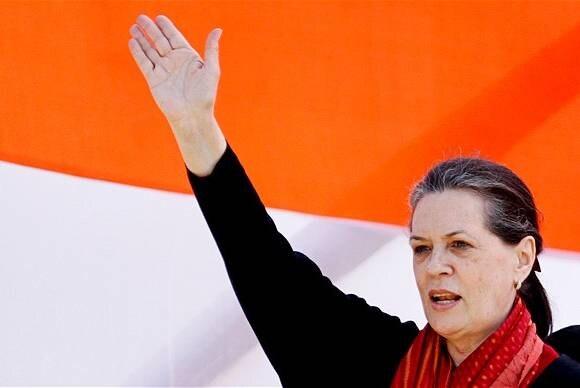 Sonia succeeded once, now she fails as Congress suffers Sonia succeeded once, now she fails as Congress suffers