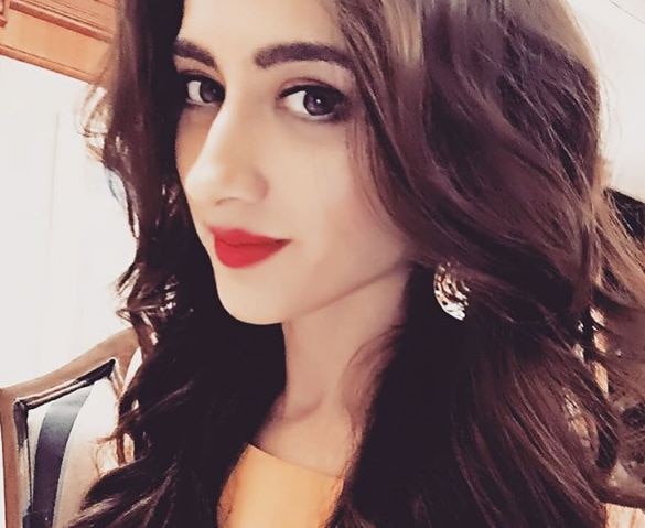 Sanjeeda Shaikh posts intimate picture with hubby Aamir Ali, fans lash out at her Sanjeeda Shaikh posts intimate picture with hubby Aamir Ali, fans lash out at her