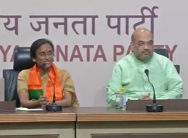 Uttar Pradesh: Congress leader Rita Bahuguna Joshi joins BJP, lauds Narendra Modi for surgical strikes Uttar Pradesh: Congress leader Rita Bahuguna Joshi joins BJP, lauds Narendra Modi for surgical strikes