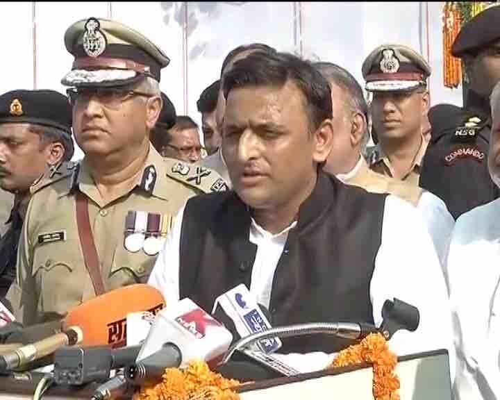 Uttar Pradesh: Akhilesh Yadav has summoned meeting of party legislatures today Uttar Pradesh: Akhilesh Yadav has summoned meeting of party legislatures today