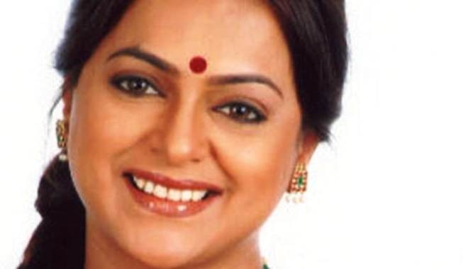 Pune: While performing on stage, Marathi actress Ashwini Ekbote dies Pune: While performing on stage, Marathi actress Ashwini Ekbote dies