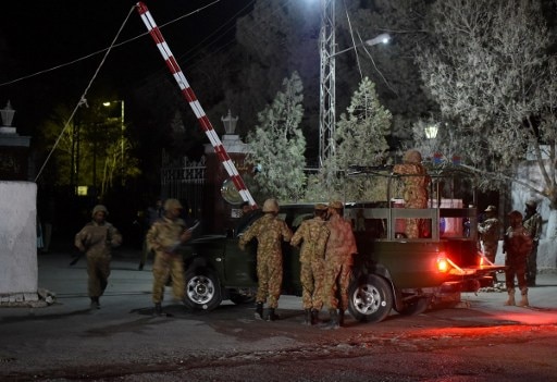 Massive attack rocks Quetta police college, leaves dozens dead Massive attack rocks Quetta police college, leaves dozens dead