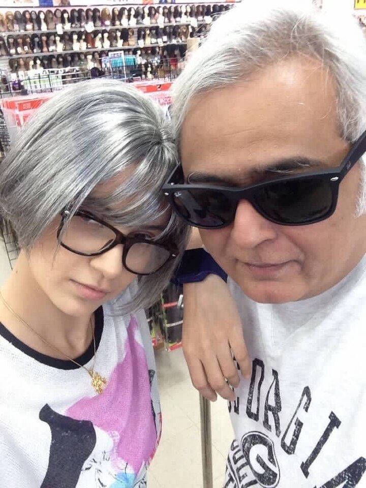 Director Hansal Mehta Poses With This Bollywood Actress Sporting a Grey Hair Wig Director Hansal Mehta Poses With This Bollywood Actress Sporting a Grey Hair Wig