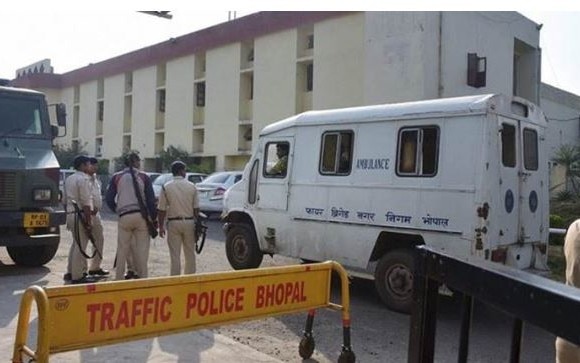 Did Bhopal Central Jail turn a blind eye towards its faulty security system 2 years ago? Did Bhopal Central Jail turn a blind eye towards its faulty security system 2 years ago?