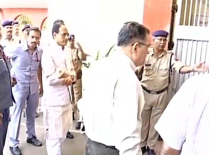 Bhopal jailbreak: CM Shivraj Singh Chouhan visits Bhopal Central jail to take stock of security situation Bhopal jailbreak: CM Shivraj Singh Chouhan visits Bhopal Central jail to take stock of security situation