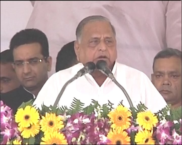 UP poll: Mulayam addresses first rally, seeks votes for Shivpal UP poll: Mulayam addresses first rally, seeks votes for Shivpal