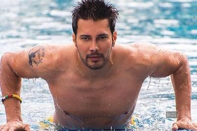 I'm secure as an actor: Rajniesh Duggall I'm secure as an actor: Rajniesh Duggall