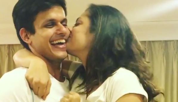 AWWWDORABLE video of Drashti Dhami with her hubby is filled with PDA AWWWDORABLE video of Drashti Dhami with her hubby is filled with PDA