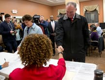 Hillary Clinton vs Donald Trump: Voting begins in US as Clinton claims Dixville Notch