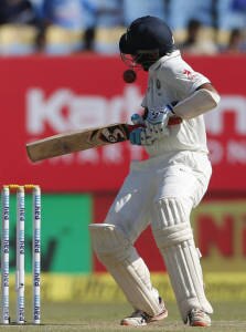 LIVE SCORE IND v ENG 1st Test Day 3: India lose 2 quick wickets at close of play