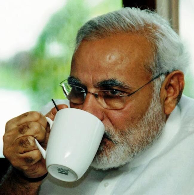 Kadak chai and Nehru mix in Modi's pro-poor potion Kadak chai and Nehru mix in Modi's pro-poor potion