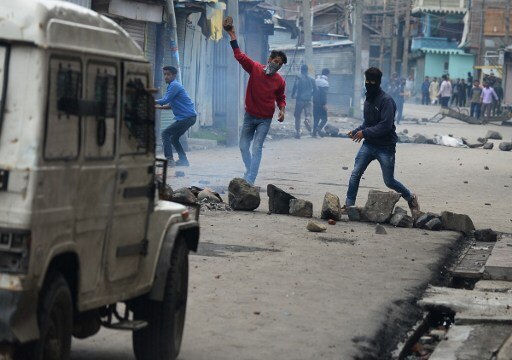Rate for stone-pelting was Rs 500, note ban has ended terror funding: Parrikar Rate for stone-pelting was Rs 500, note ban has ended terror funding: Parrikar