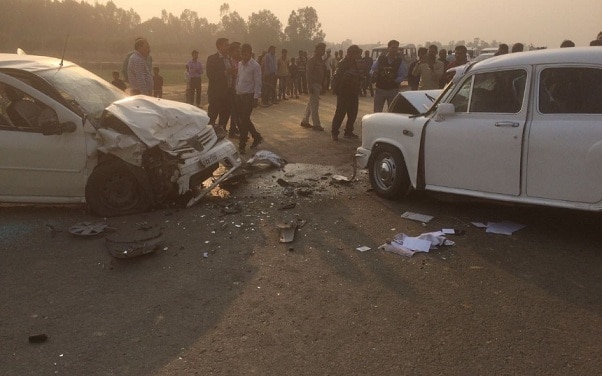 UP IAS officer injured in Agra-Lucknow Expressway car crash UP IAS officer injured in Agra-Lucknow Expressway car crash