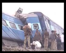 Kanpur: 14 coaches of Patna-Indore express derailed, 20 dead