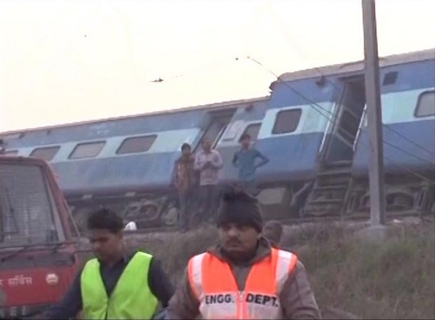 NDRF teams rushed to Pukhrayan after the derailment of Patna-Indore express NDRF teams rushed to Pukhrayan after the derailment of Patna-Indore express