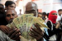Govt. allows farmers to purchase seeds with old high denomination notes