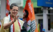 Priyanka, Rahul by her side, Sonia salutes Indira's courage