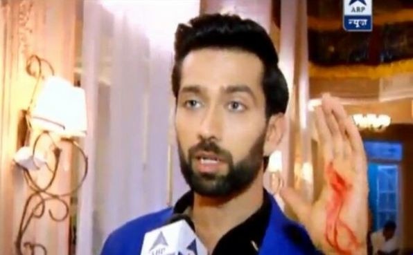 ISHQBAAZ actor hurts himself BADLY while doing a scene ISHQBAAZ actor hurts himself BADLY while doing a scene