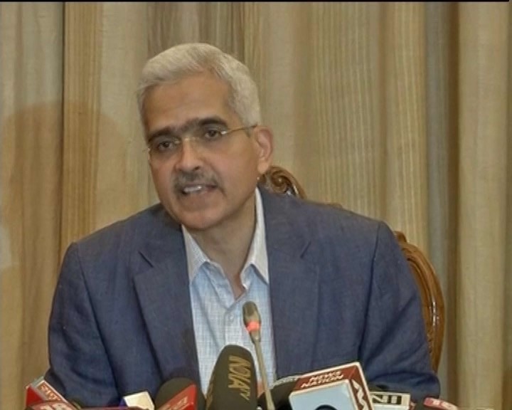 Demonetisation: No service charge will be levied on digital financial transactions, says Shaktikanta Das Demonetisation: No service charge will be levied on digital financial transactions, says Shaktikanta Das