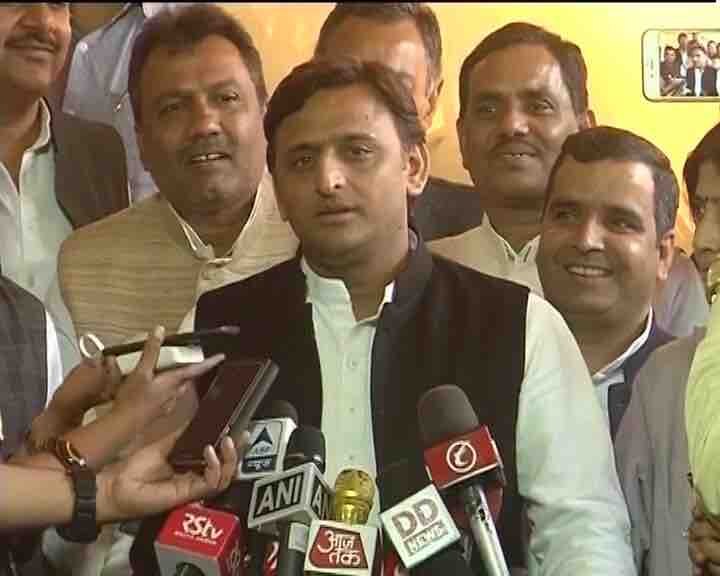 Demonetisation: Modi is concerned about the people, says CM Akhilesh Yadav Demonetisation: Modi is concerned about the people, says CM Akhilesh Yadav