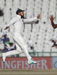 LIVE SCORE IND v ENG 3rd Test Day 3: Ashwin rips through England top order